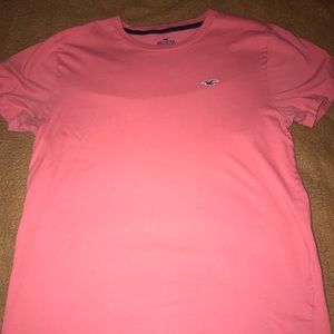 Hollister tee